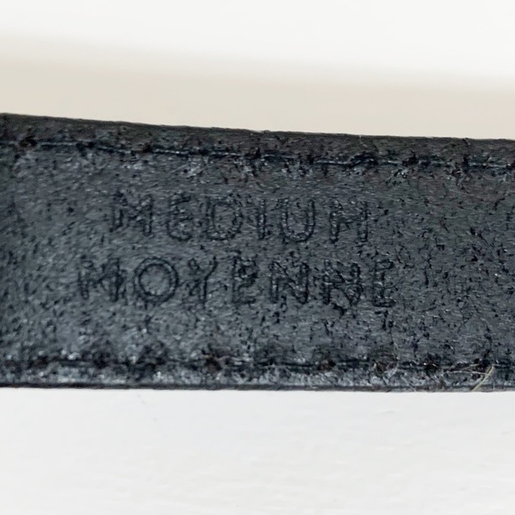 Liz Claiborne Y2K 90s Smooth Leather Belt with Silver Toned Medallion Motif ⚫️⚪️ - Picture 10 of 14